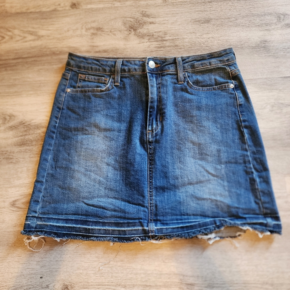 Just black size medium frayed denim skirt